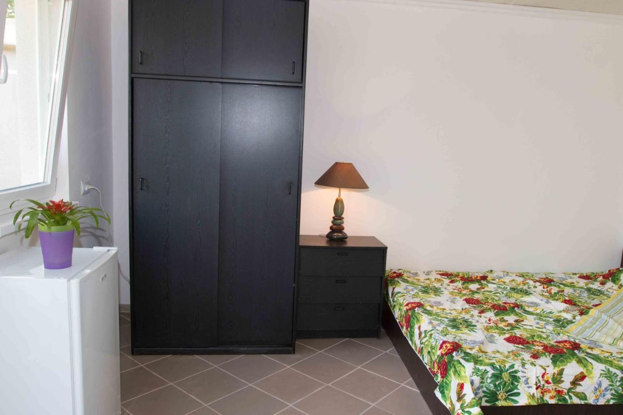 Ekonom-Domik Hotel Odessa Ngoại thất bức ảnh